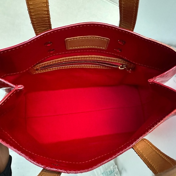 Authentic Louis Vuitton VERNIS mini bag w/COA - Picture 13 of 13